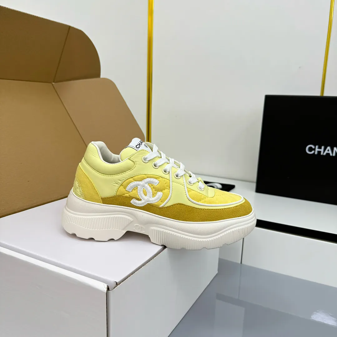 👟👟Ex-factory price 620👟👟 Chanel bread shoes ~ original calfskin panda shoes Chanel 25C latest hot style panda black and white sports shoes casual sneakers Xiaoxiang hot item classic black and white panda color coco girls must pay Fabric: original custom mixed sheepskin lining: original imported breathable mesh lining outsole: Original molded rubber + TPU combination Size: Women's 35-41